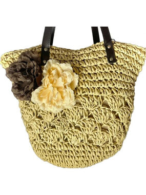 Charlie Paige Paper Straw Bag Size Large with two beautiful decretive fl…